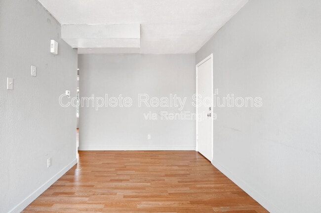 Building Photo - 333 Mt Everest Dr