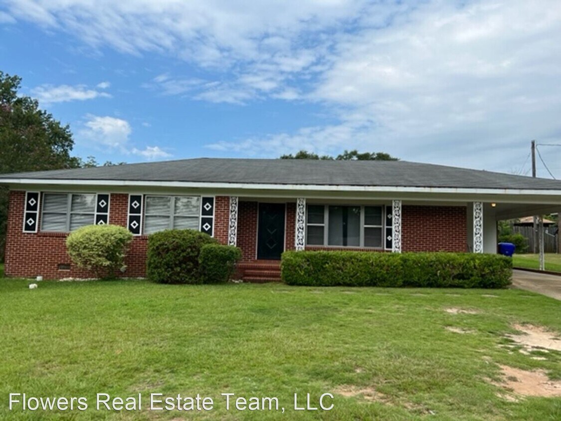 3 br, 2 bath House 106 Woodland Ave. House Rental in Troy, AL