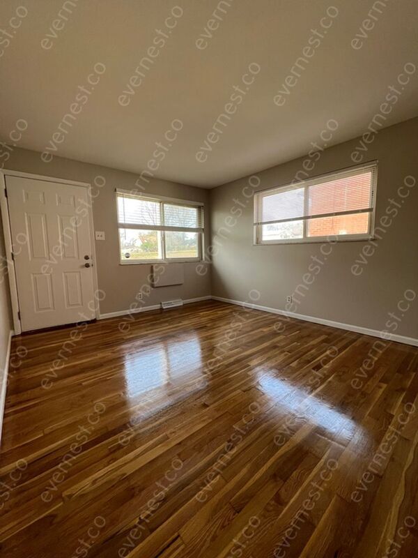 Foto del edificio - 3956 Sims Ave