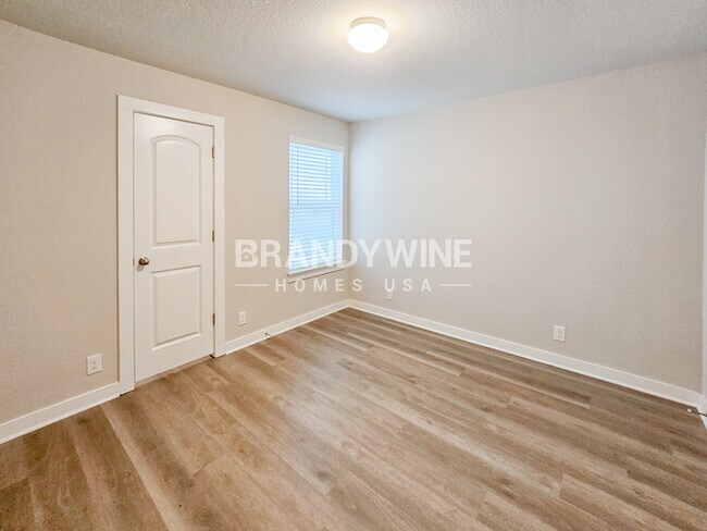 Foto del edificio - 8803 Adolph Scheel Wy