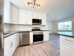 Building Photo - 3029 Juniper St