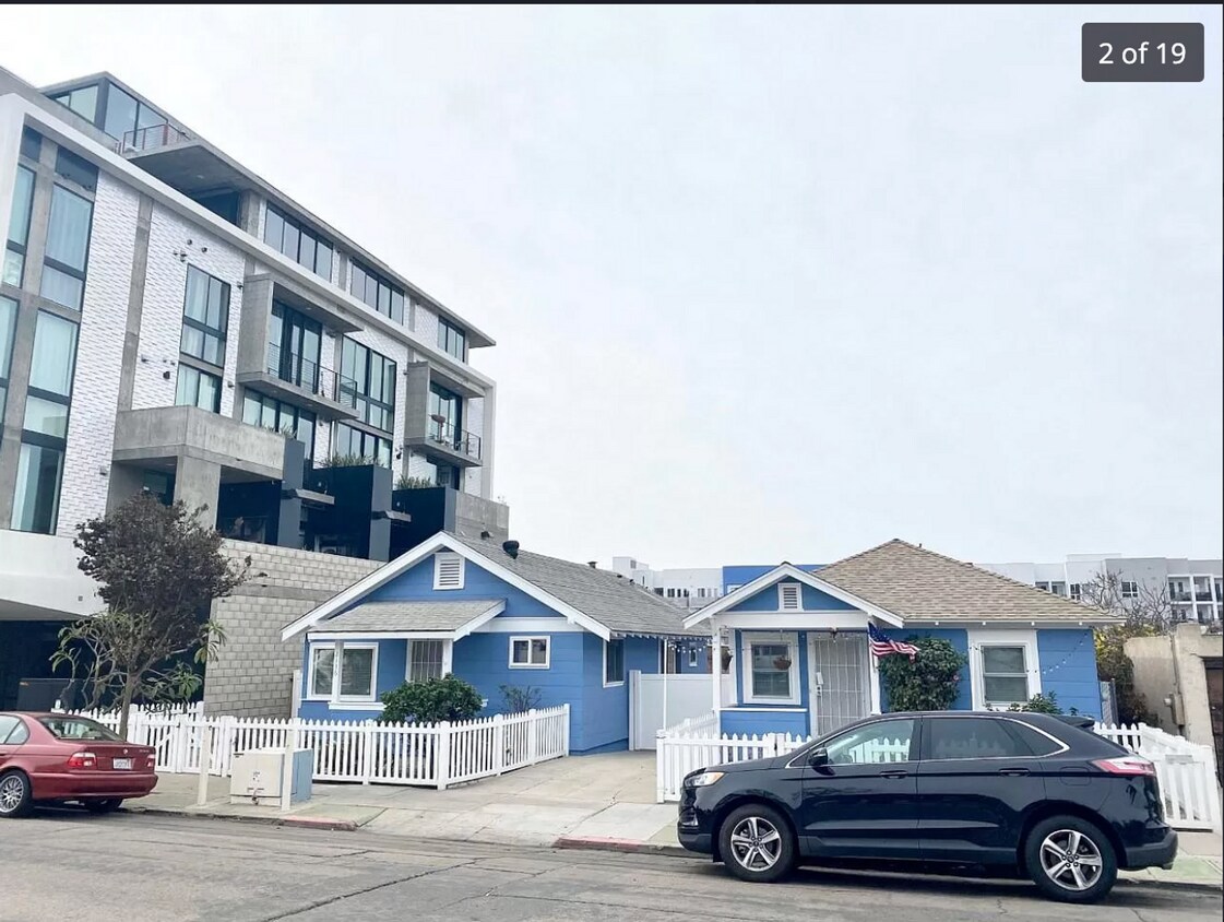 Primary Photo - Don't miss out!! 2 Br/1 BA Home!!