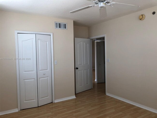Building Photo - 2665 SW 37th Ave