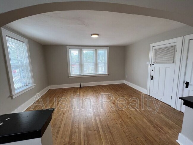 Foto del edificio - 2173 Big Bend Blvd