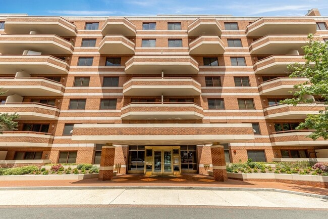 Building Photo - 2301 N St NW