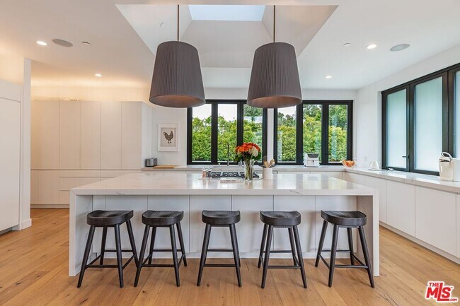 Foto del edificio - 29201 Larkspur Ln