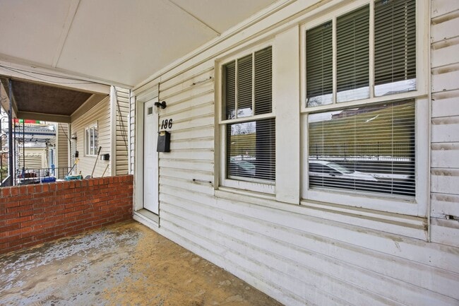 Building Photo - Charming 3-Bedroom Pittsburgh Home with Spacious Yard and Classic Porch