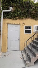 Building Photo - 1845 Bay Rd
