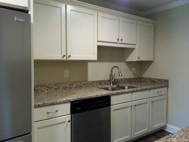 Foto del edificio - 235 Fairfield Ln