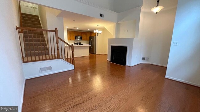 Building Photo - 6076 Wicker Ln