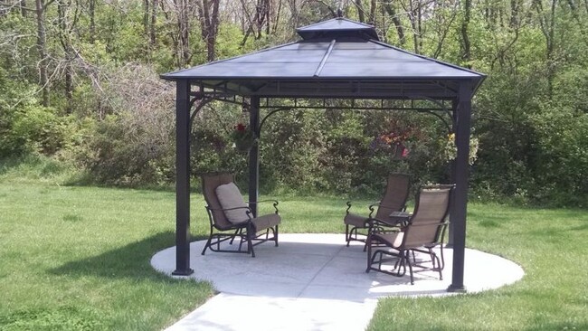 Covered Patio - Maple Ridge Senior Apartments