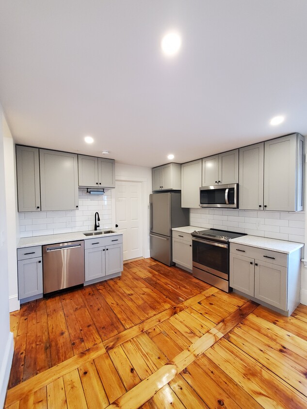 Kitchen - 68 Highland Ave