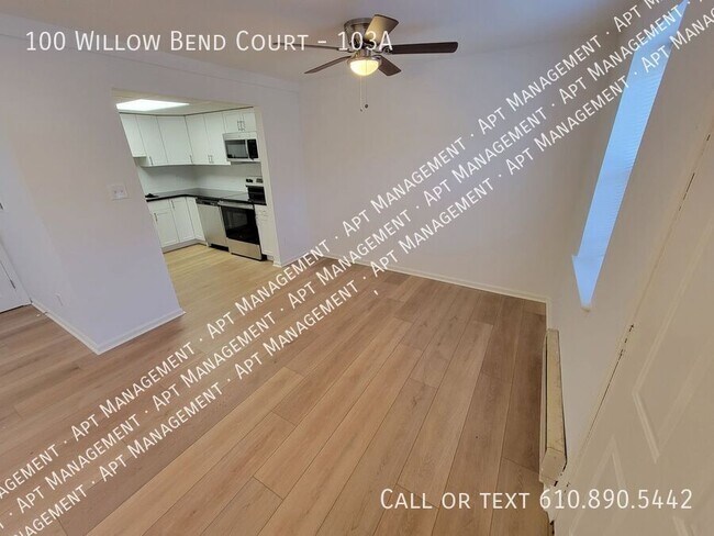 Foto del edificio - 100 Willow Bnd Ct