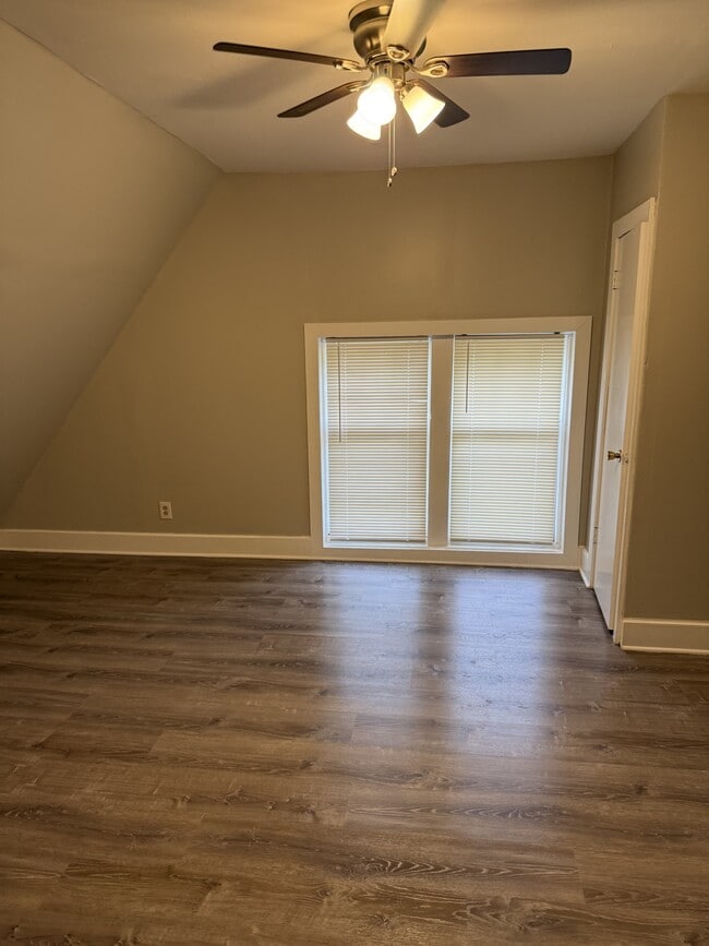 Building Photo - 2124 N 45th St