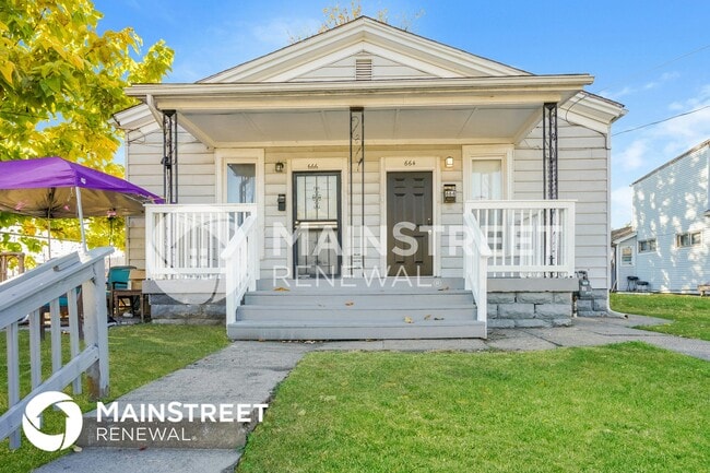 Building Photo - 664 S 27th St