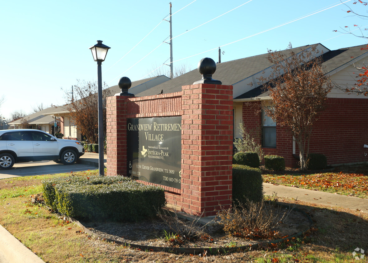 Building Photo - Grandview Retirement Village