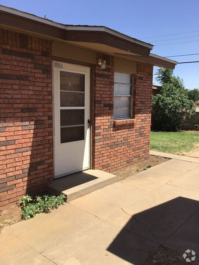 Building Photo - 301 Gayland Dr