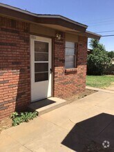 Building Photo - 301 Gayland Dr