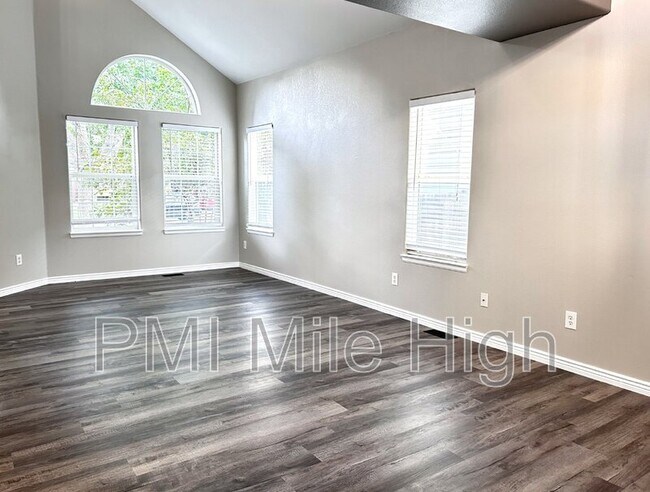 Building Photo - 9645 Kendall Ct