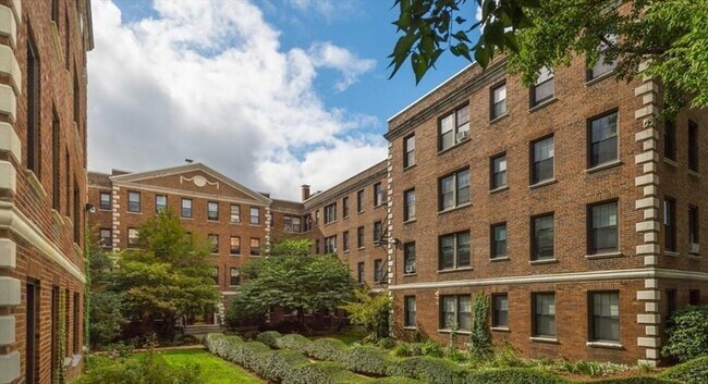 Foto del edificio - 66 Queensberry St
