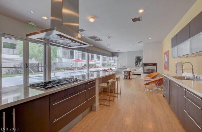Foto del edificio - 2815 W Pebble Rd