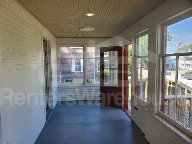 Foto del edificio - 608 Red Wing Ave