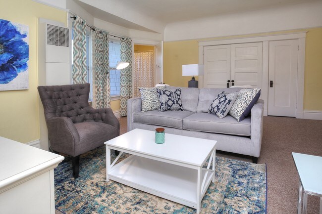 Apartamento n.° 4 - 1620 Garden St