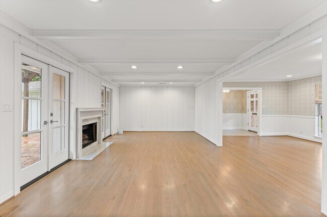 Foto del edificio - 6158 Burgoyne Rd