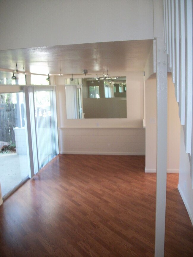 Foto del edificio - Seven Thirty, LLC (775)