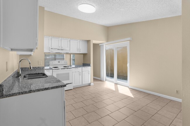 Building Photo - 4107 Sunrise Glade Dr
