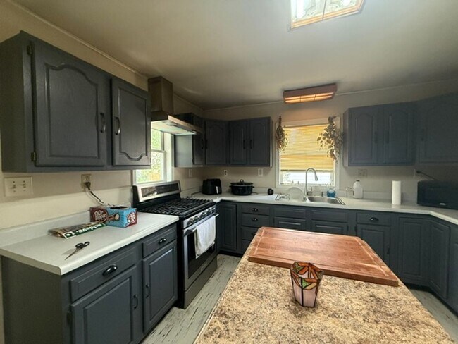 Foto del edificio - Inviting 2 Bed, 1 Bath Home in Peaceful Urbana Neighborhood