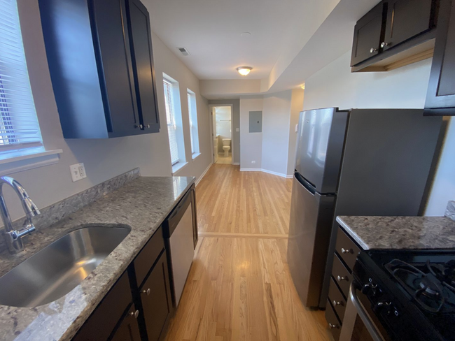 Kitchen/Living Room - 2807 W Lawrence Ave