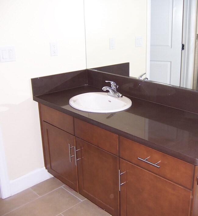 Foto del edificio - 4112 Whitsett Ave