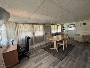 Building Photo - 60 Channel Ln