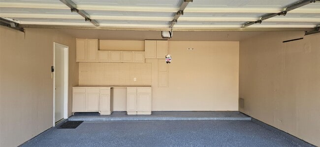 Building Photo - 3103 Barkers Crossing Ave
