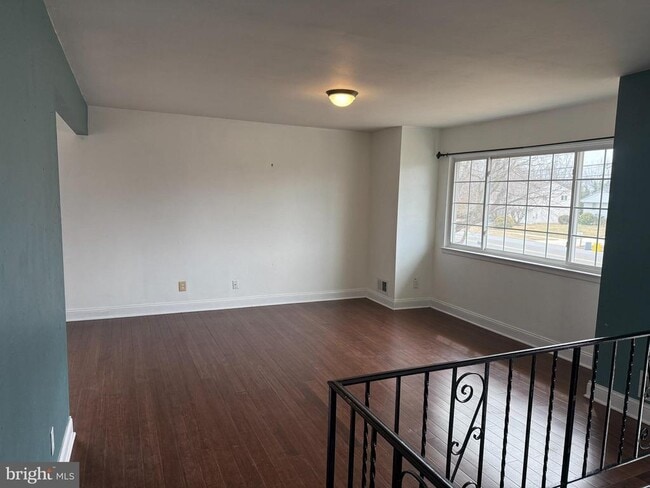 Building Photo - 892 Estates Blvd