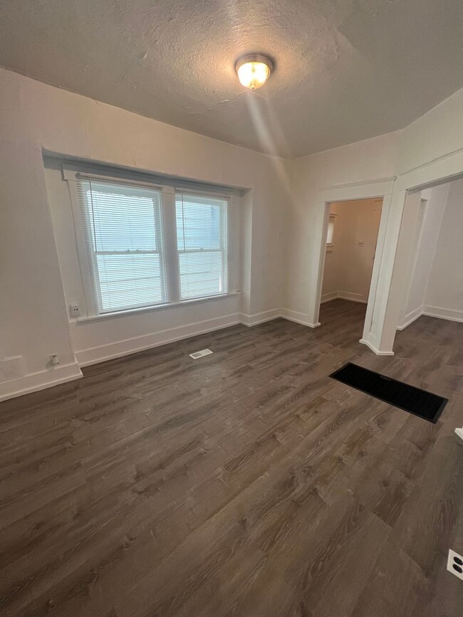 Foto del edificio - 2 Bedroom/Pet Friendly Move In Ready!