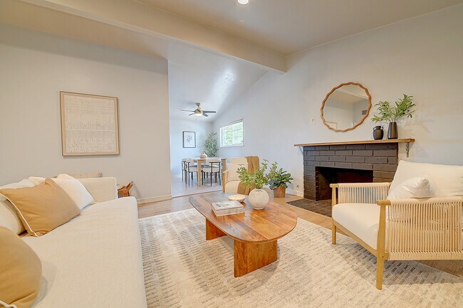 Foto del edificio - 2044 W Spruce Ave