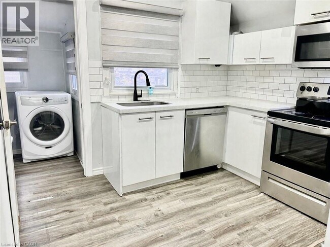 Photo du bâtiment - 252 Robinson St