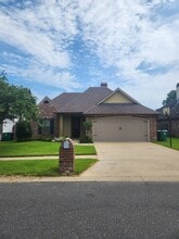 Building Photo - 119 Metairie Ct