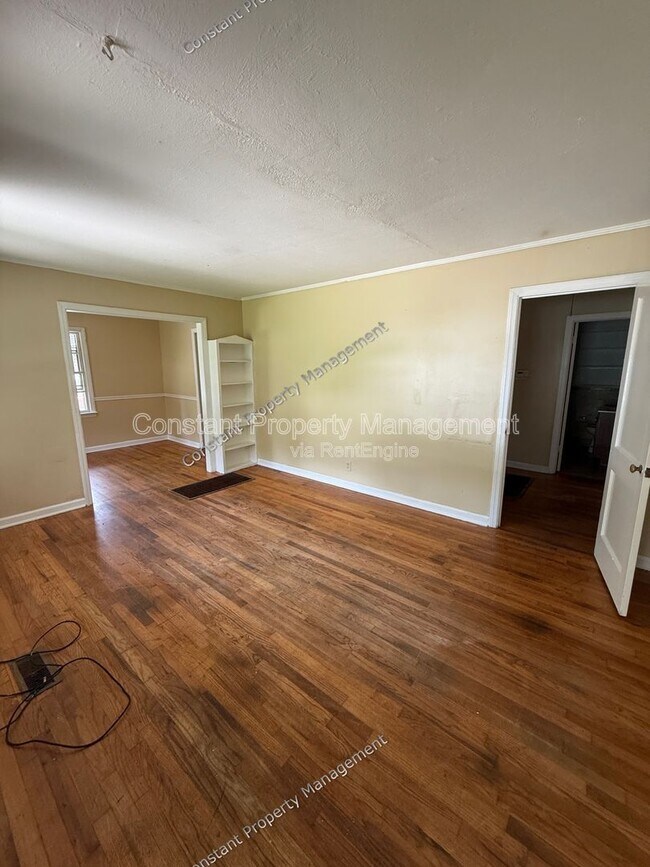 Foto del edificio - 3069 Somerset Dr