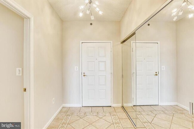 Foto del edificio - 3200 N Leisure World Blvd