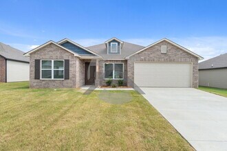 Building Photo - 11 E Reliance Ct