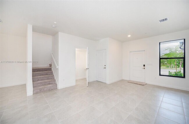 Foto del edificio - 264 SW 159th Ter