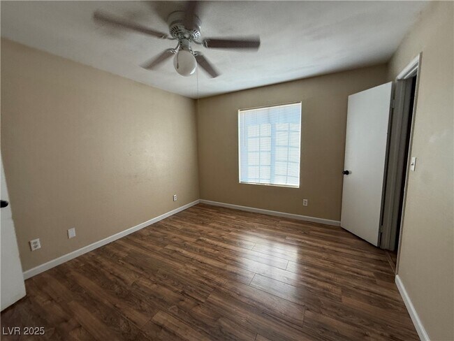 Foto del edificio - 2200 S Fort Apache Rd