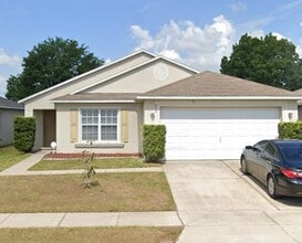 Building Photo - 826 Battery Pointe Dr