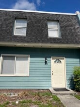 Building Photo - 501 SW 75th St
