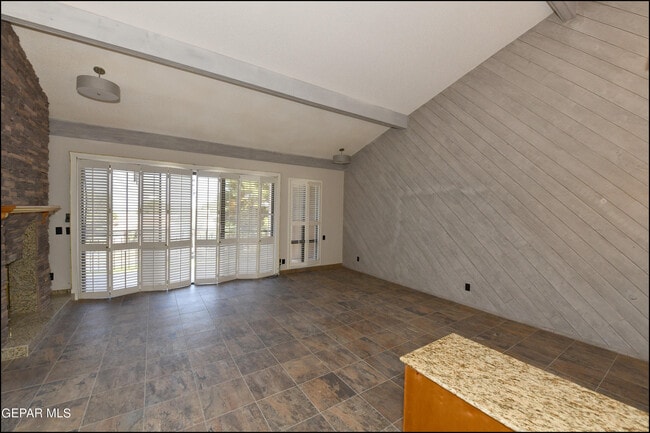 Building Photo - 5900 Mira Hermosa Dr