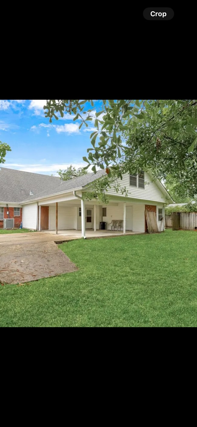 Building Photo - 1522 Monaco Dr