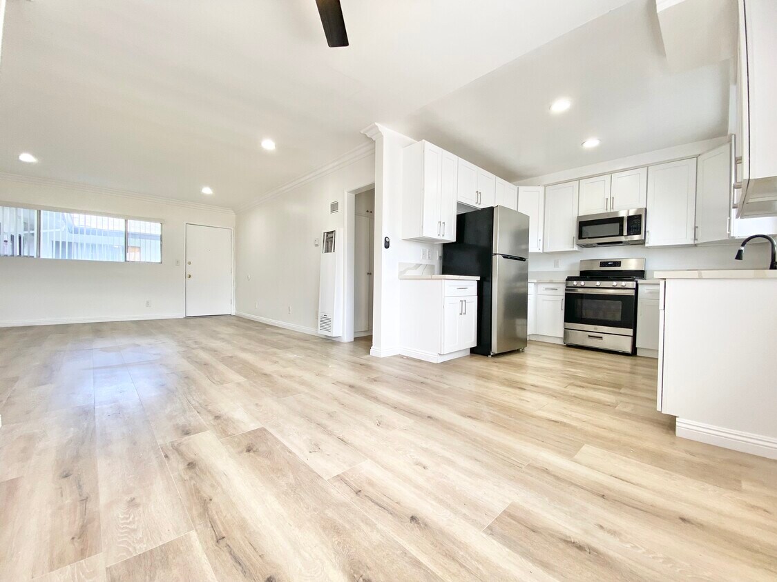 11922 Burbank Blvd Valley Village, CA 91607 Room for Rent in Los